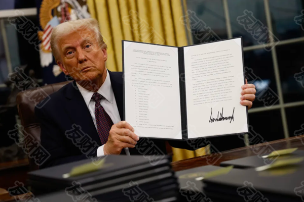 特朗普签署了全面的对等关税计划 并表示还将有更多计划出台(2025年02月18日)